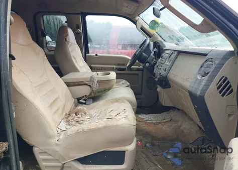 2008 Ford F250 Super Duty z USA, uszkodzony, nr VIN 1FTSX21R68EA96826